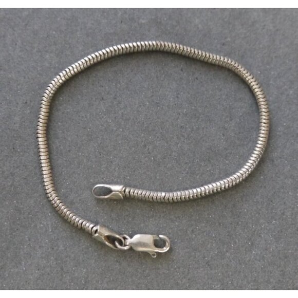 Vintage 925 Silver thicker chain bracelet fits 6" wrist made in Italy - Picture 2 of 3